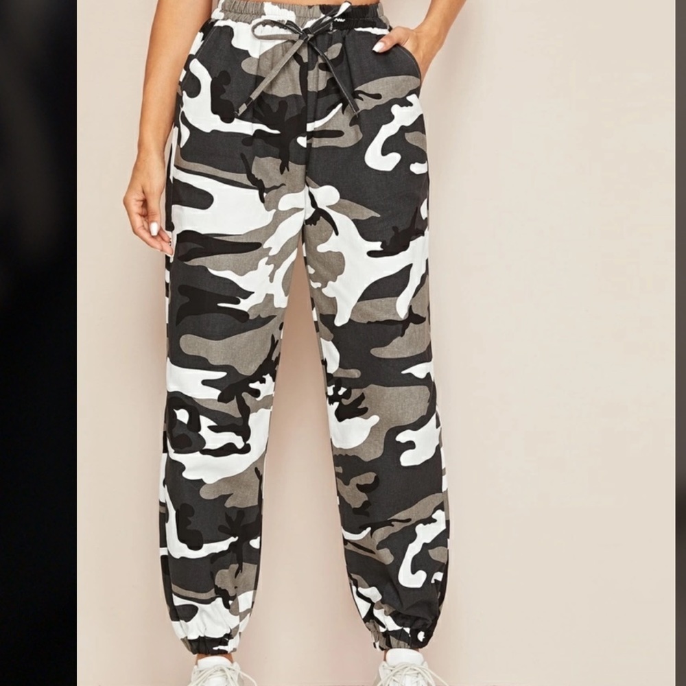 Grey cami sweatpants
